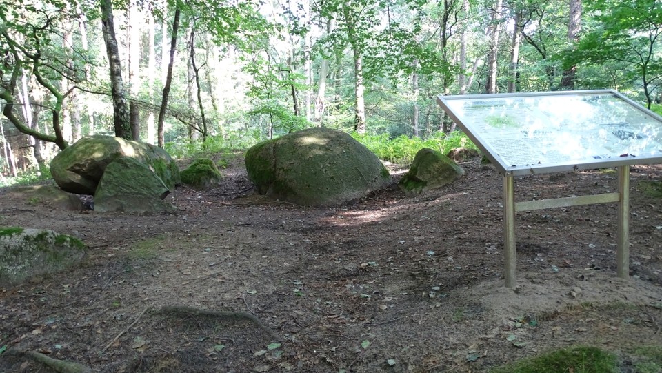 Oldendorfer Hünensteine (Passage Grave) by Nucleus