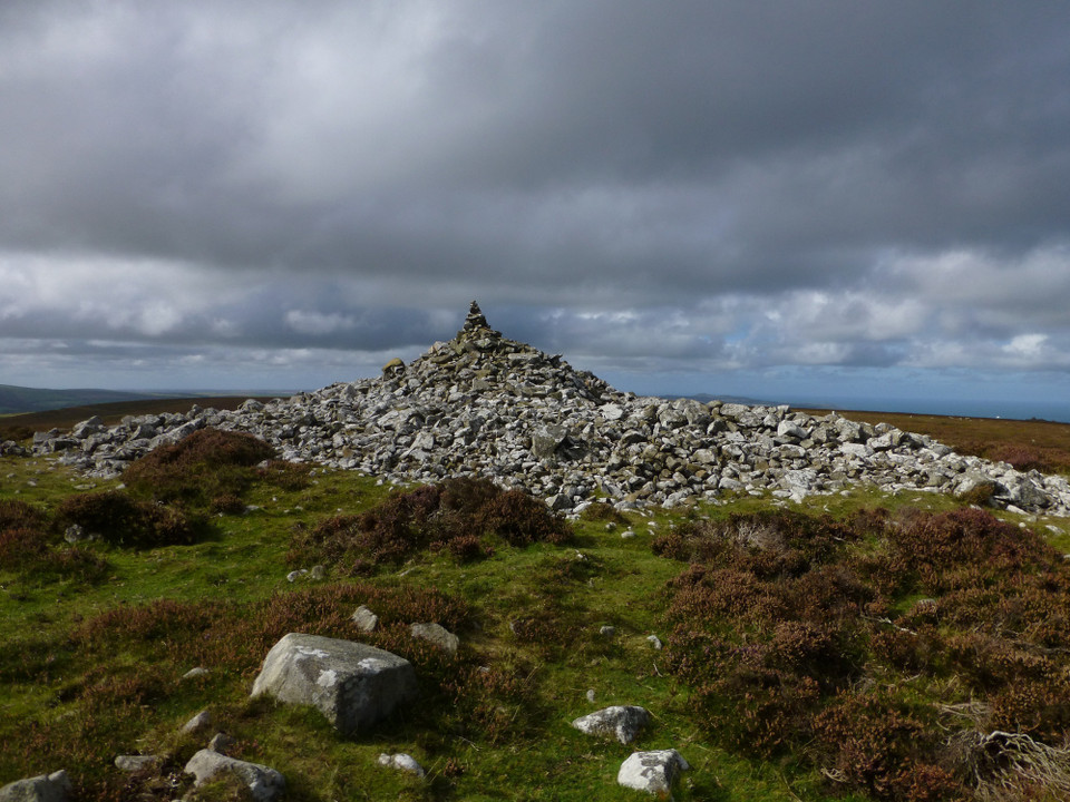 Carn Briw (Round Cairn) by thesweetcheat