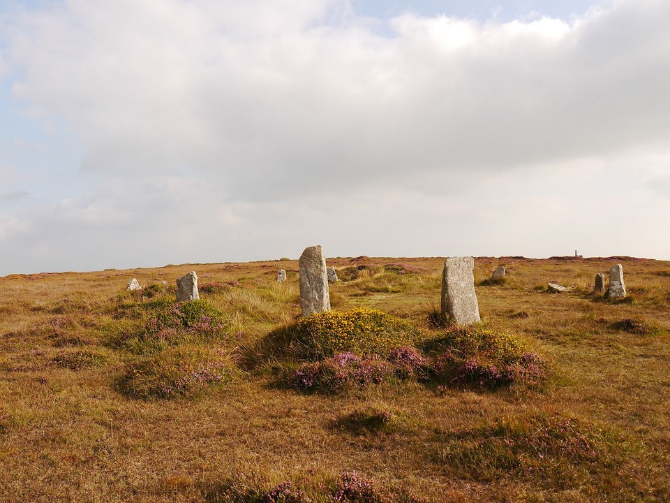 Nine Maidens of Boskednan (Stone Circle) by Meic