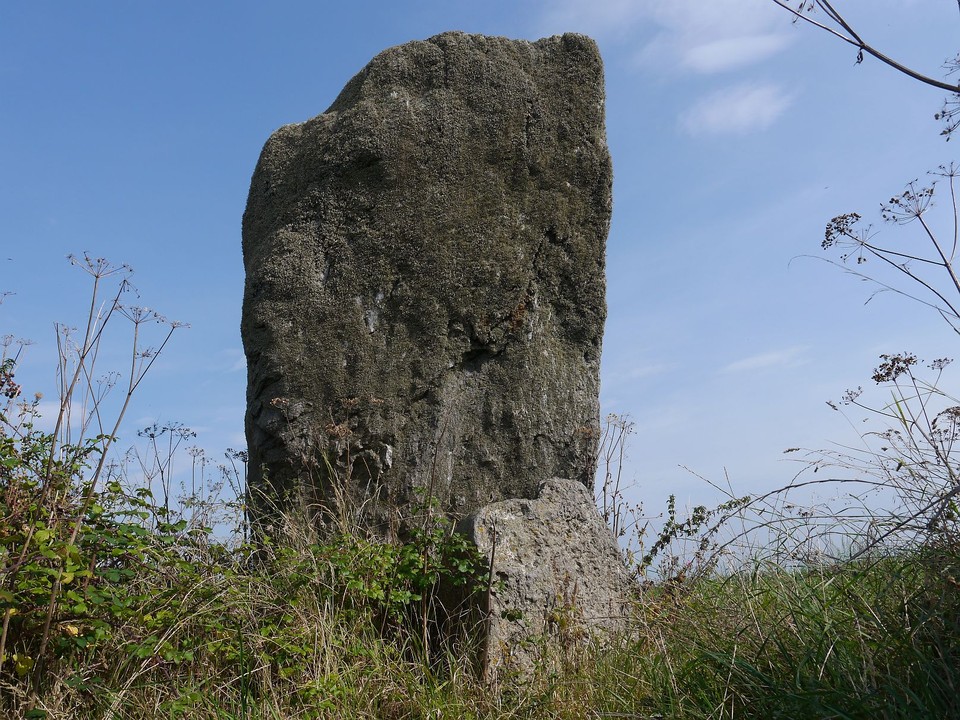 Bryn Gwyn (Stone Circle) by Meic