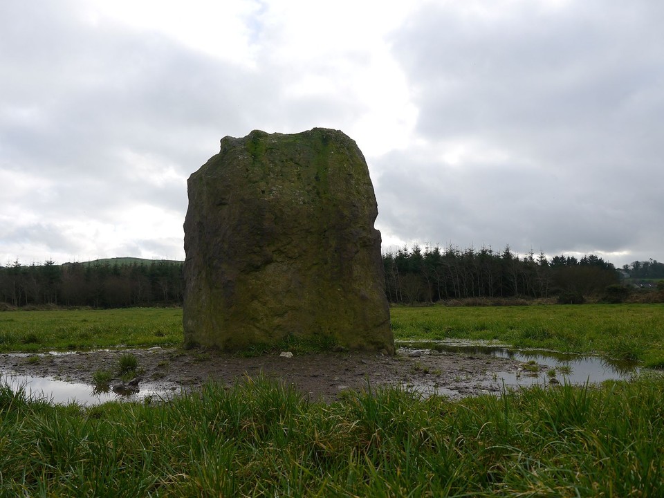 Hornhill (Standing Stone / Menhir) by Meic
