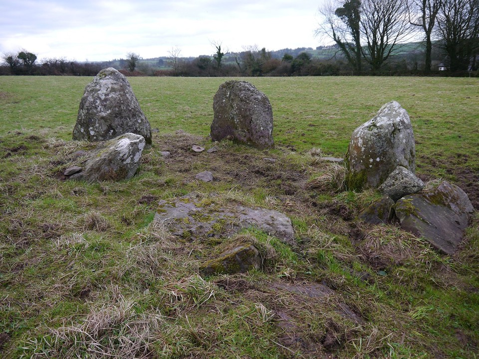 Bellmount Upper NE (Stone Circle) by Meic