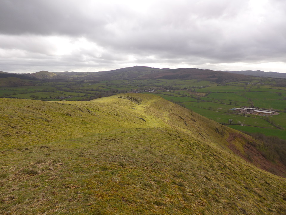 Earl's Hill and Pontesford Hill (Hillfort) by thelonious