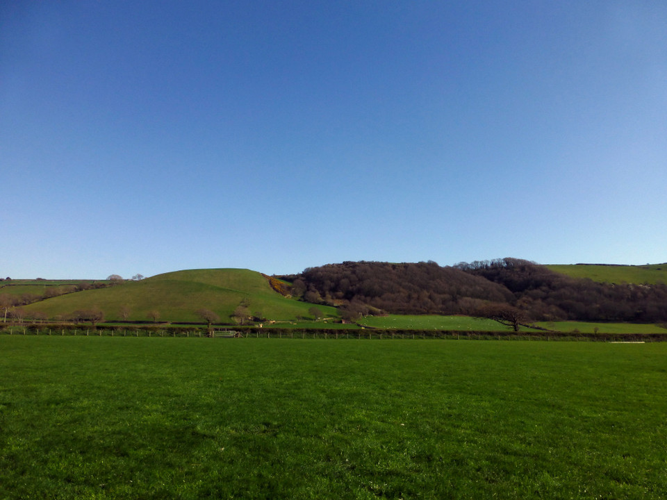 Castell Bach and Castell Mawr (Hillfort) by thesweetcheat