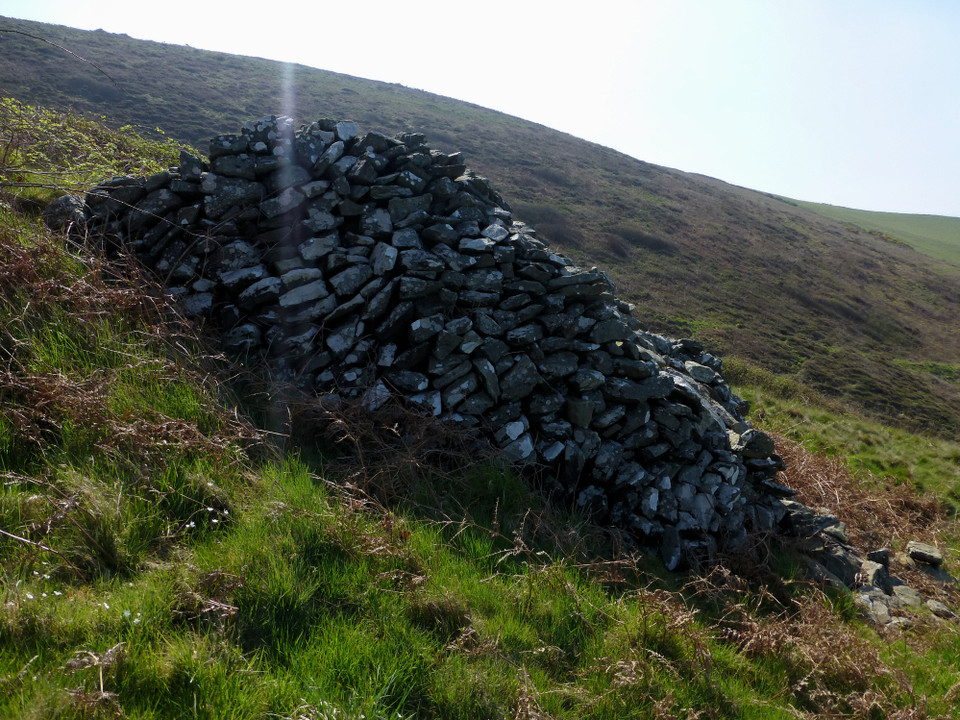 Pen Glog (Round Cairn) by thesweetcheat