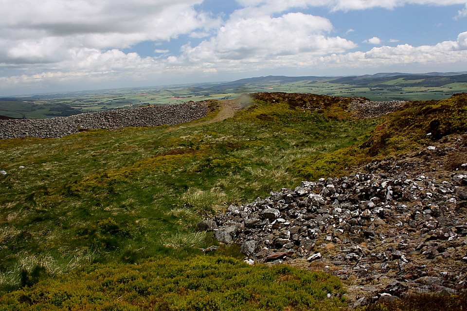 Tap o' Noth (Hillfort) by GLADMAN