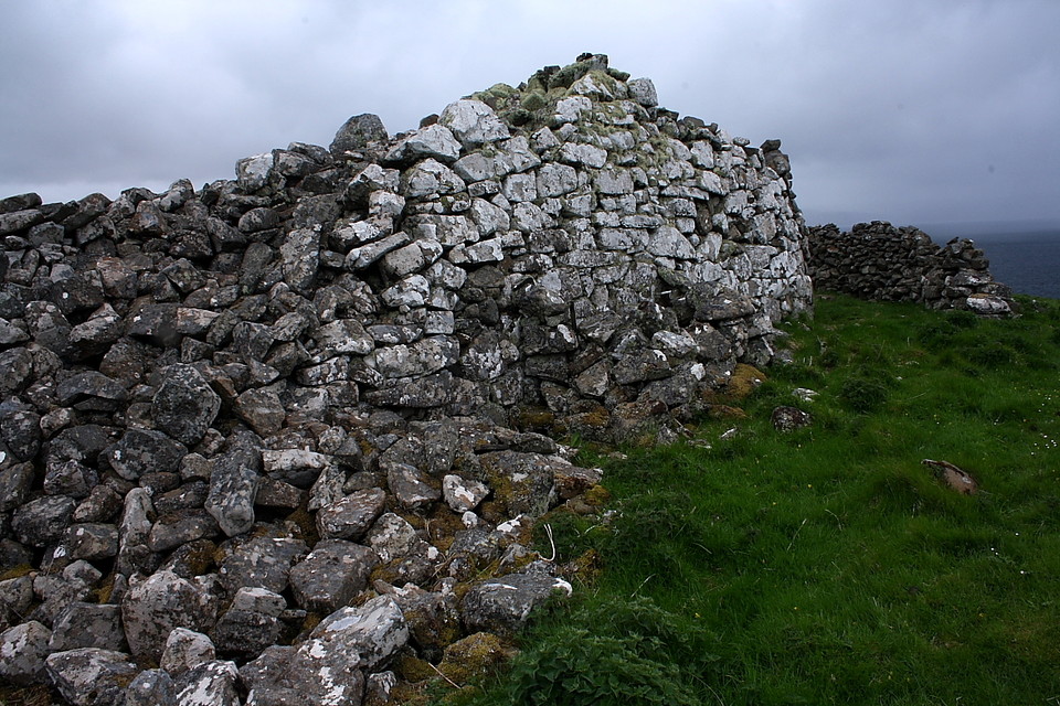 Dun Skudiburgh (Stone Fort / Dun) by GLADMAN