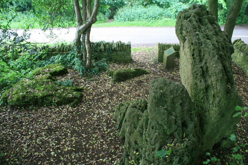 The Hoar Stone (Chambered Tomb) by postman