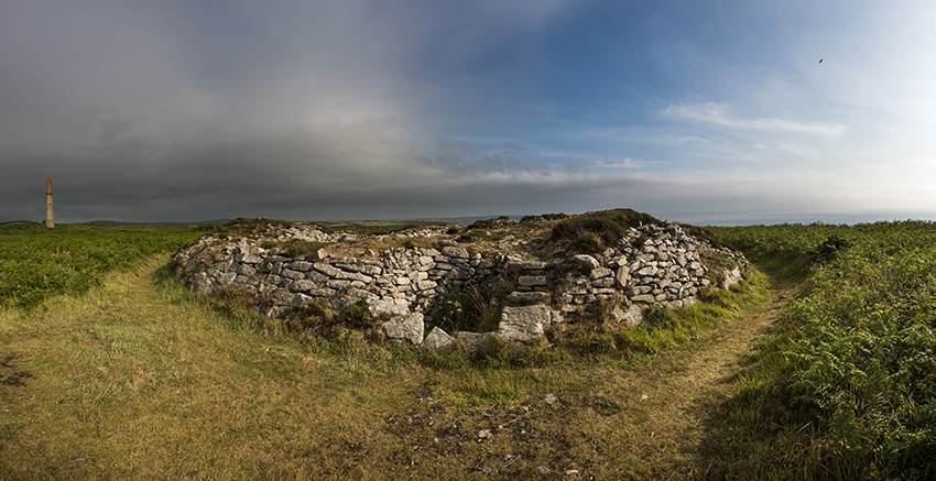 Carn Gluze (Chambered Cairn) by A R Cane