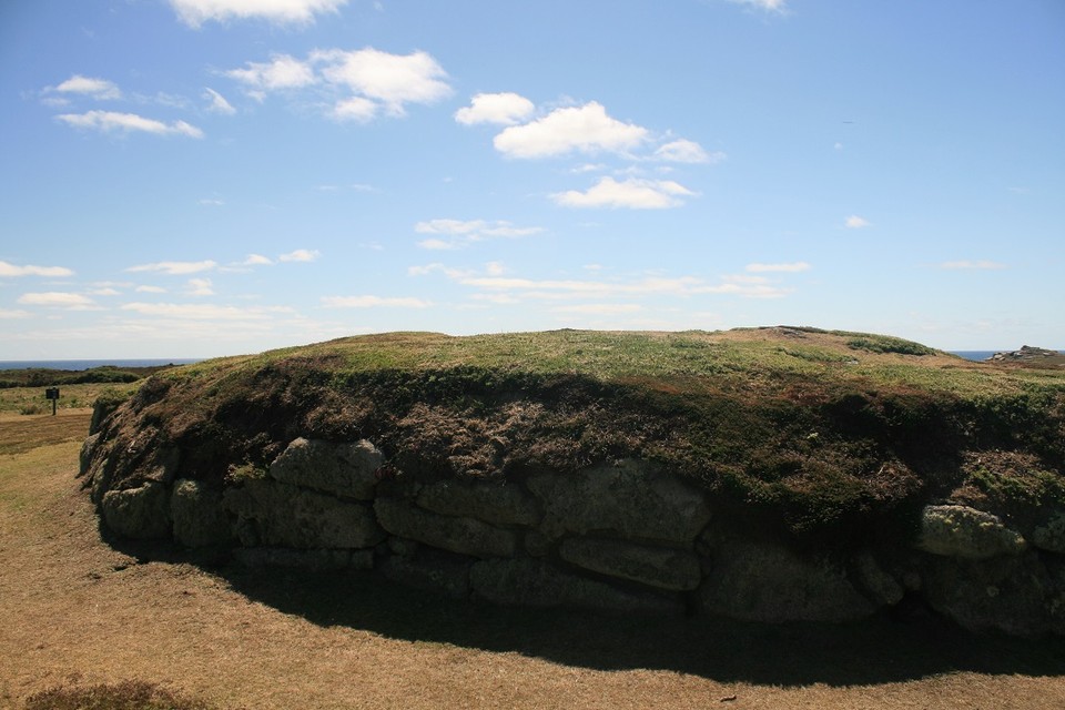 The Great Tomb on Porth Hellick Down (Chambered Cairn) by postman