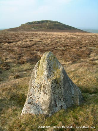 Maenllwyd y Rhos (Standing Stone / Menhir) by Kammer