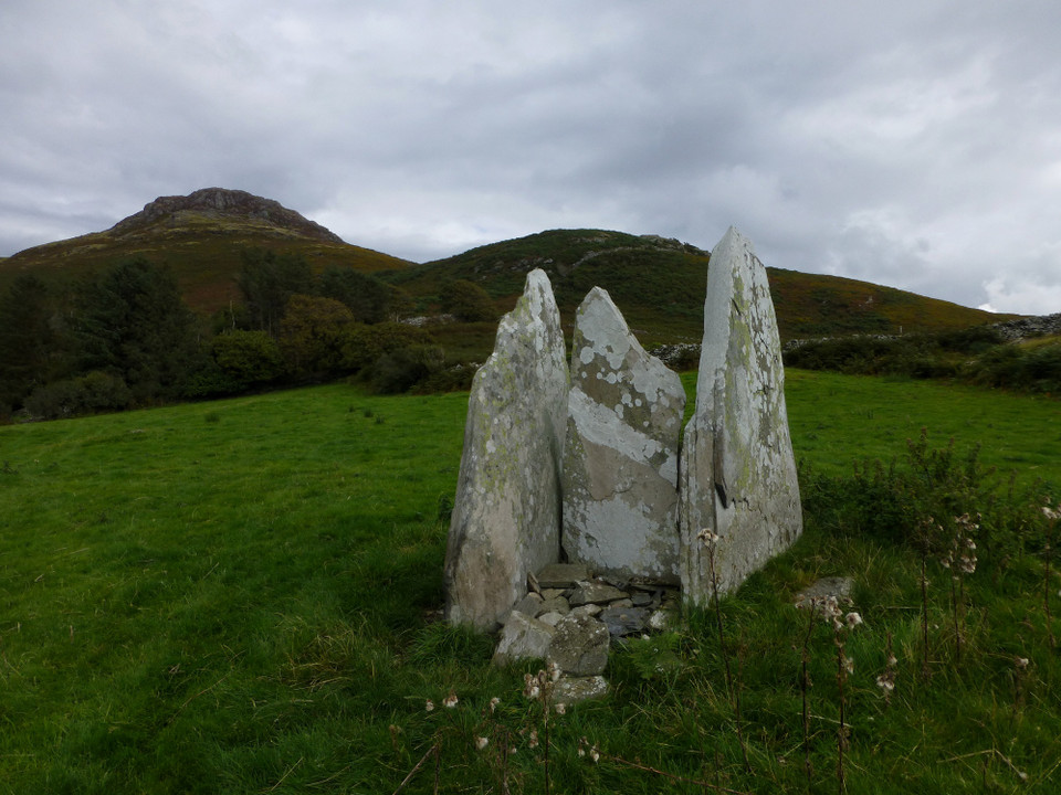 Cist Cerrig (Burial Chamber) by thesweetcheat