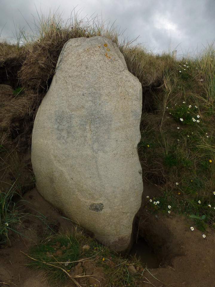 Morfa Abererch (Standing Stone / Menhir) by thesweetcheat