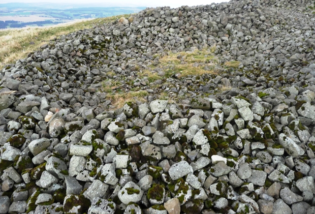 West Lomond Hill (Cairn(s)) by drewbhoy