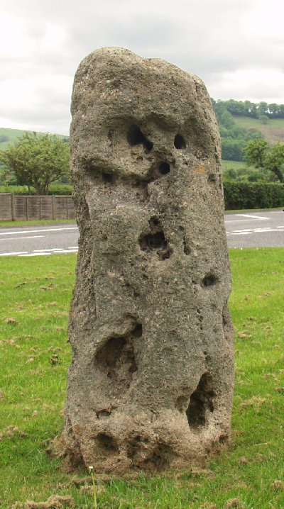 The Tibblestone (Standing Stone / Menhir) by ocifant