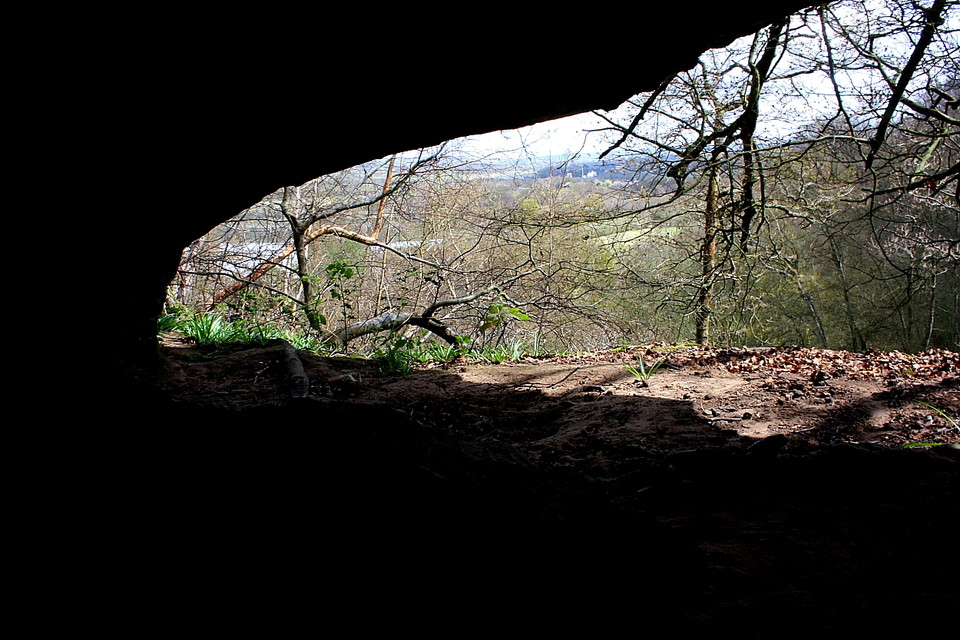 Oldbury Rock Shelters (Cave / Rock Shelter) by GLADMAN