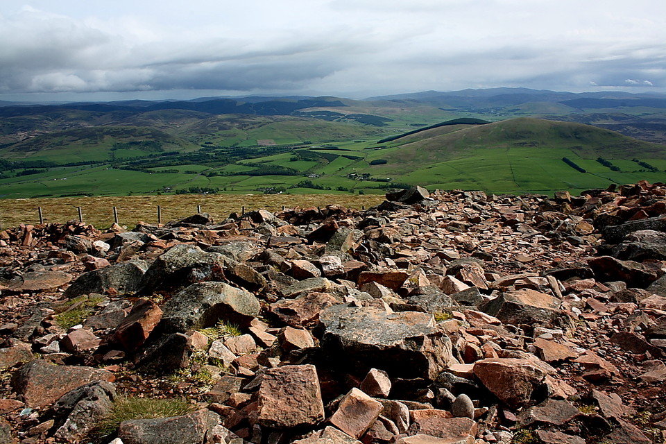 Tinto (Cairn(s)) by GLADMAN