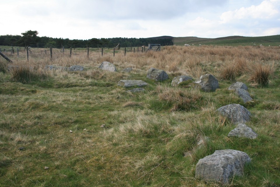 Eglwyseg (Ring Cairn) by postman