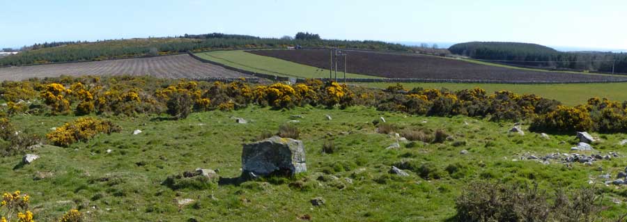Auchlee (Ring Cairn) by LesHamilton