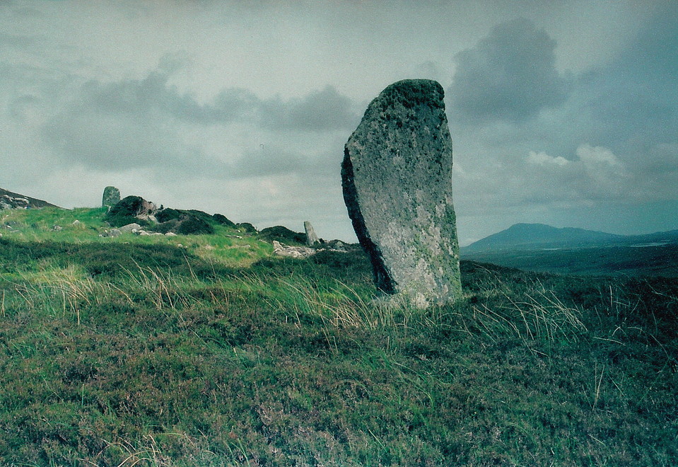 Uneval (Chambered Cairn) by GLADMAN