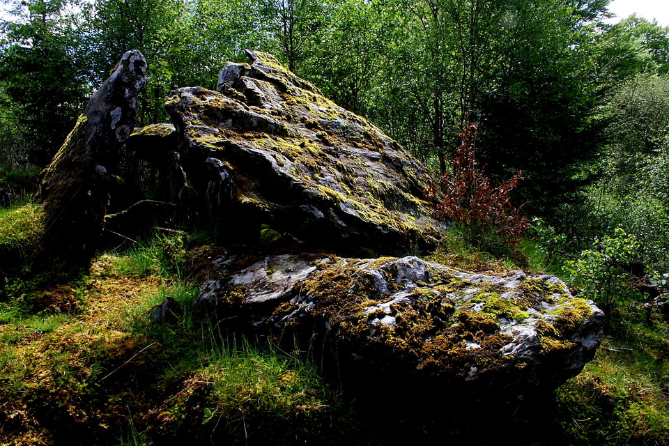 Ardmarnock (Chambered Cairn) by GLADMAN