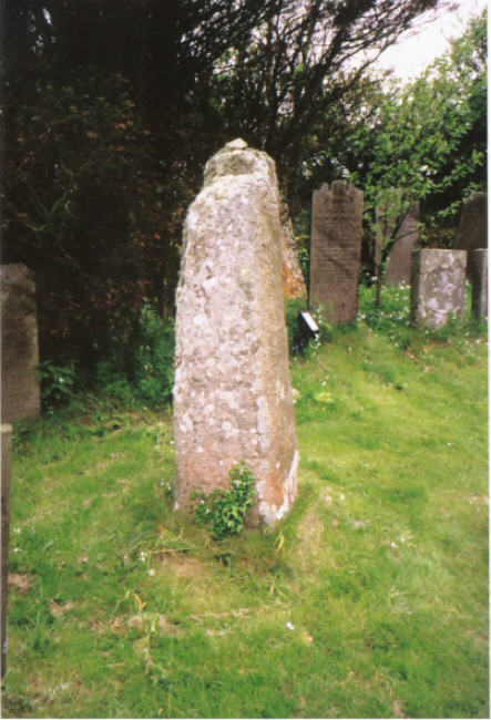 Mabe Church (Standing Stone / Menhir) by hamish