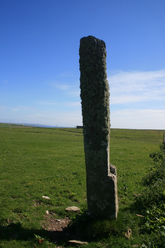 Quoybirse (Standing Stone / Menhir) by Ravenfeather