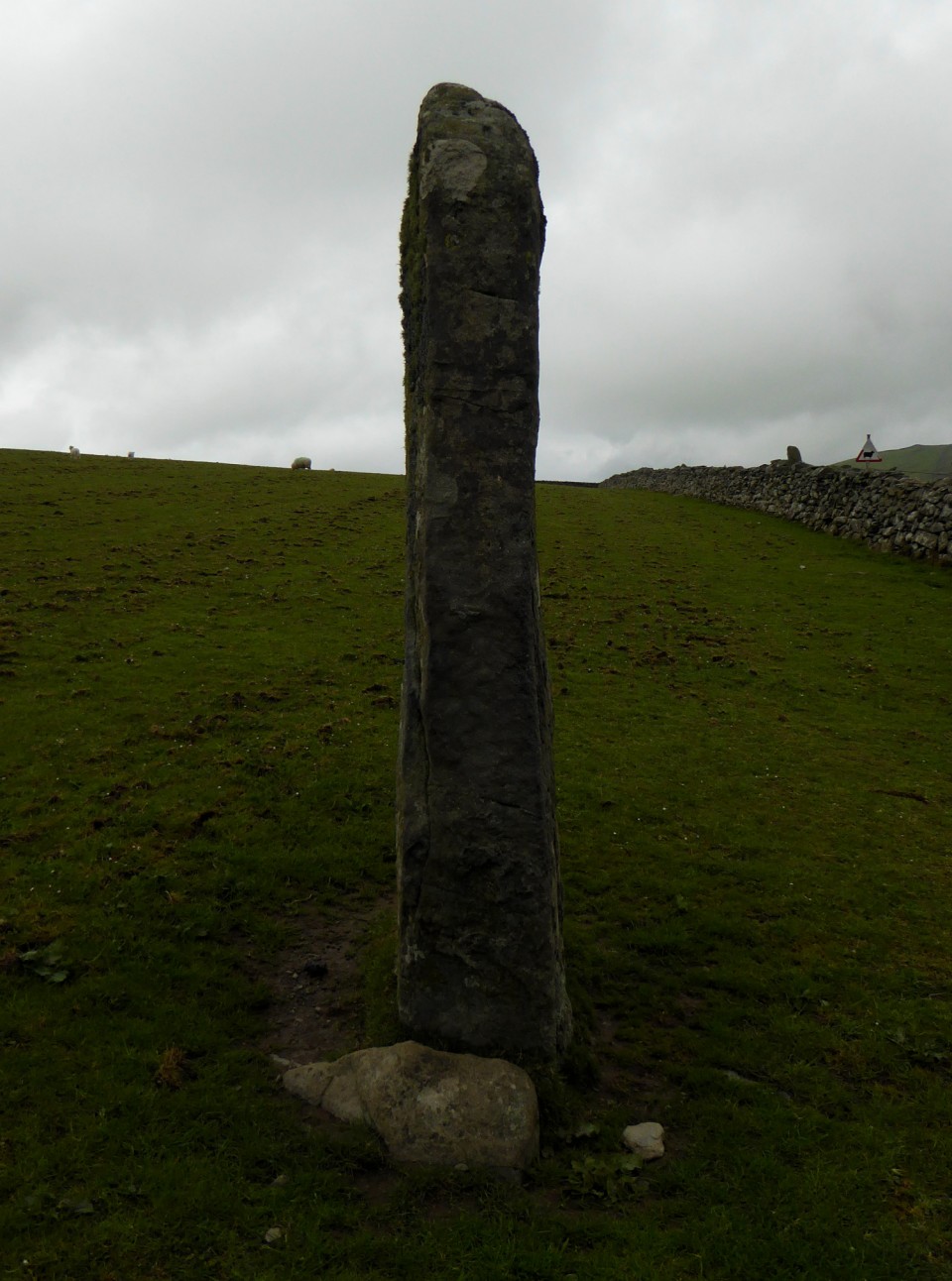 Moel-y-Sensigl (Standing Stone / Menhir) by thesweetcheat