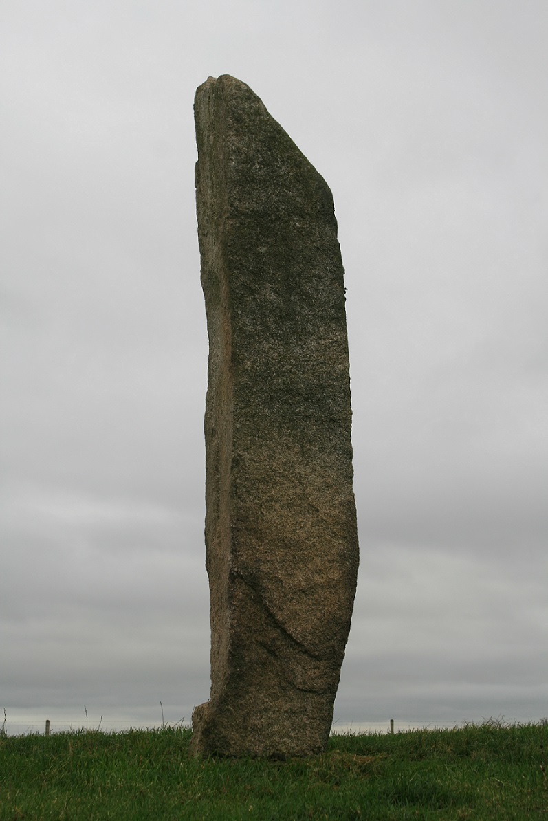 Great Hagley (Standing Stone / Menhir) by postman