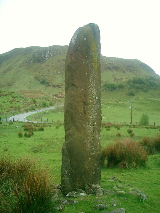 Kintraw (Standing Stone / Menhir) by wee_malky