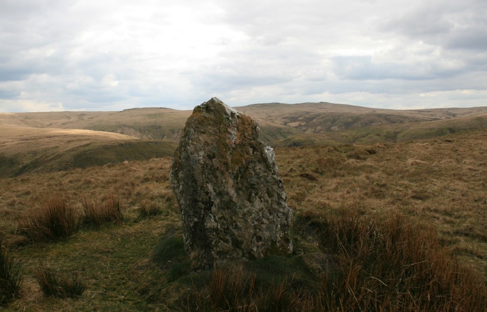 Waun Lydan (Standing Stone / Menhir) by postman