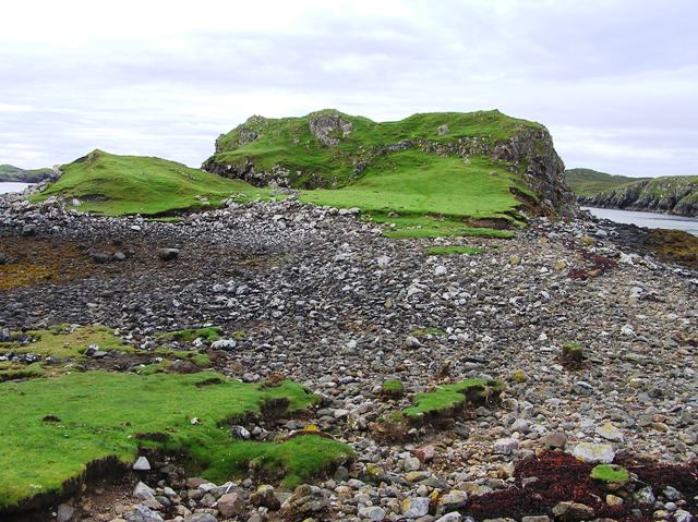 Dun Stuaidh (Promontory Fort) by drewbhoy