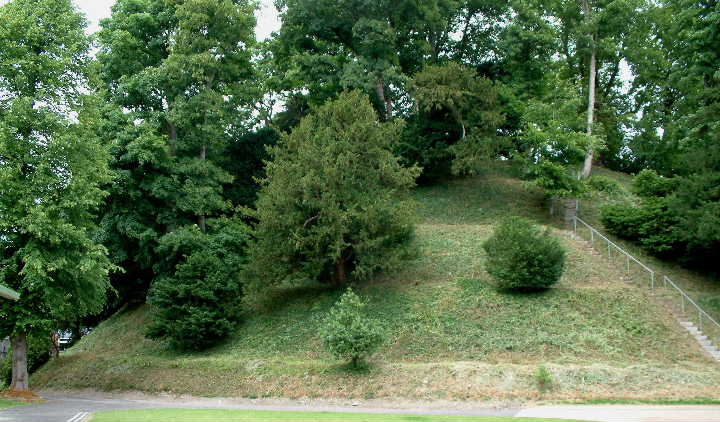 Marlborough Mound (Artificial Mound) by baza
