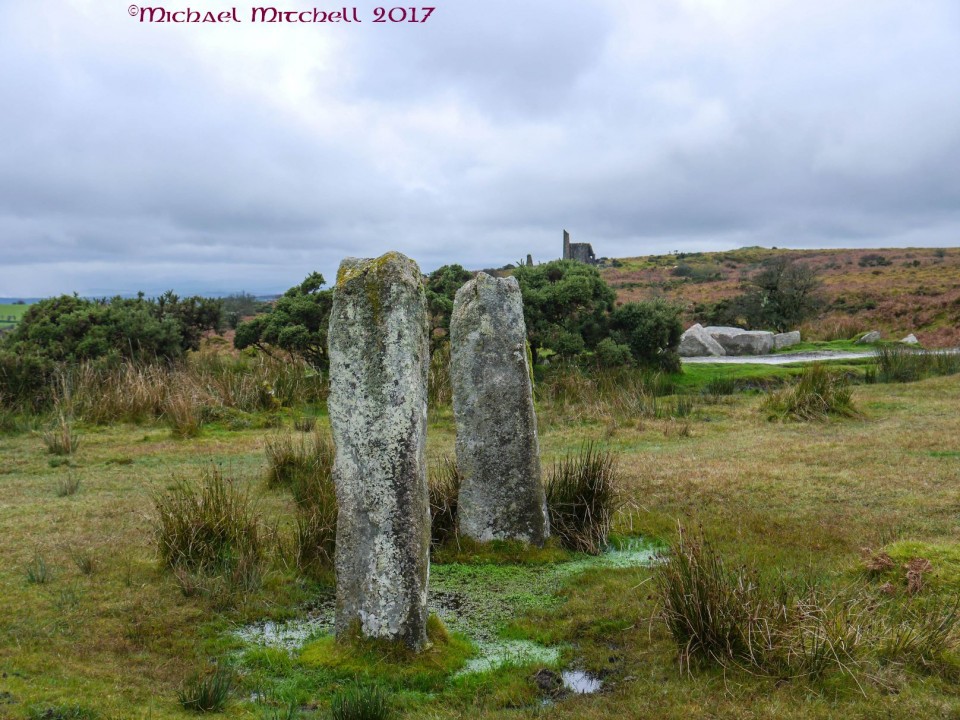 The Pipers (St Cleer) (Standing Stones) by Meic