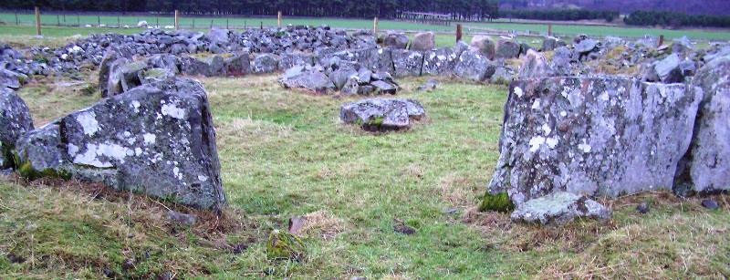 Delfour (Clava Cairn) by drewbhoy