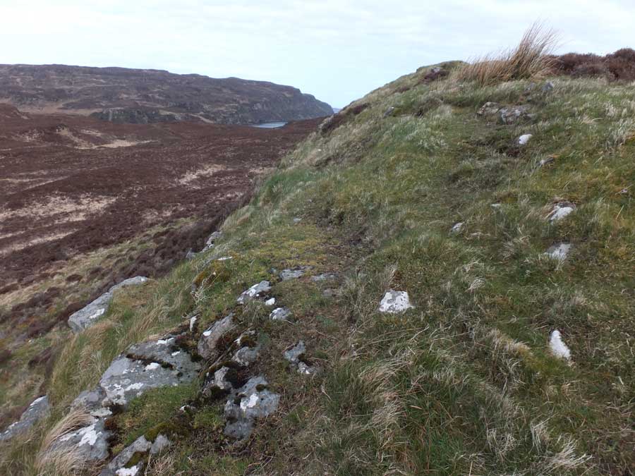 Meall An Duna (Stone Fort / Dun) by LesHamilton