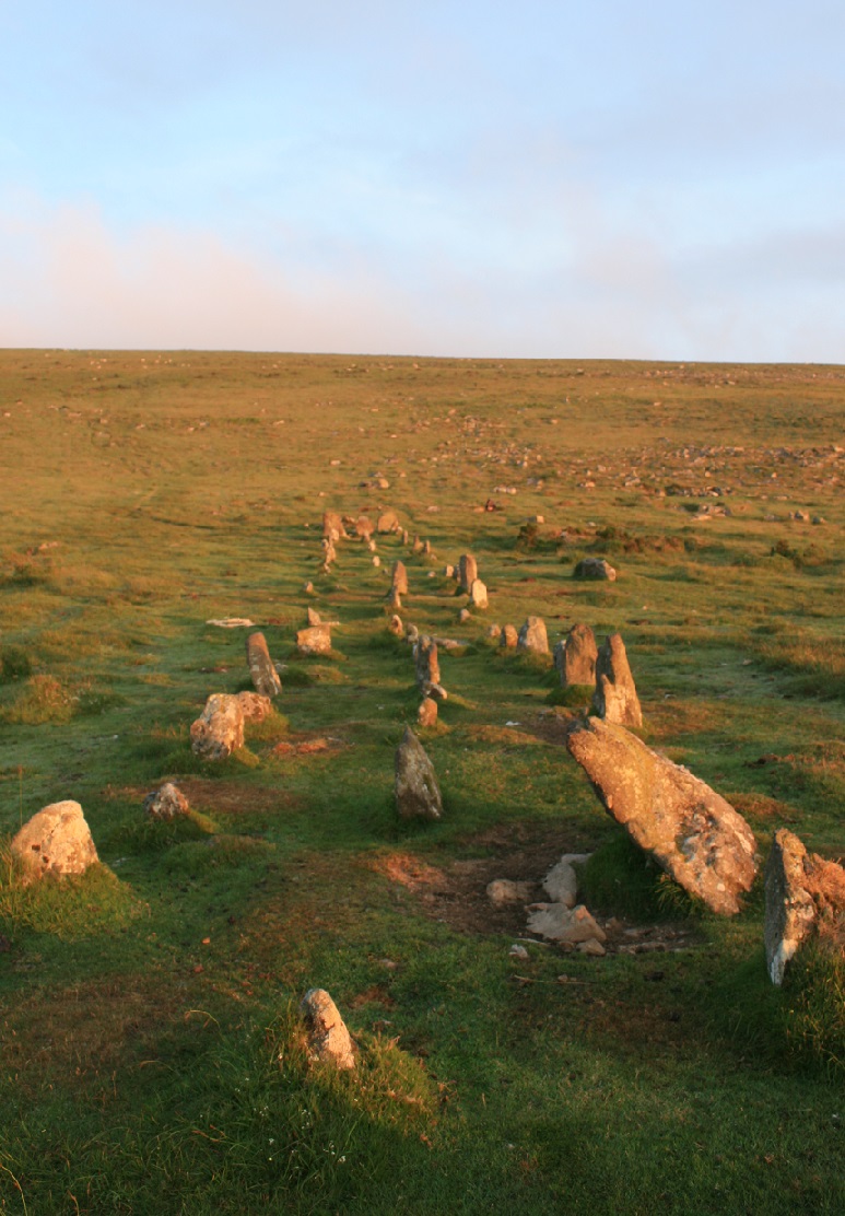 Cosdon Hill (Stone Row / Alignment) by postman