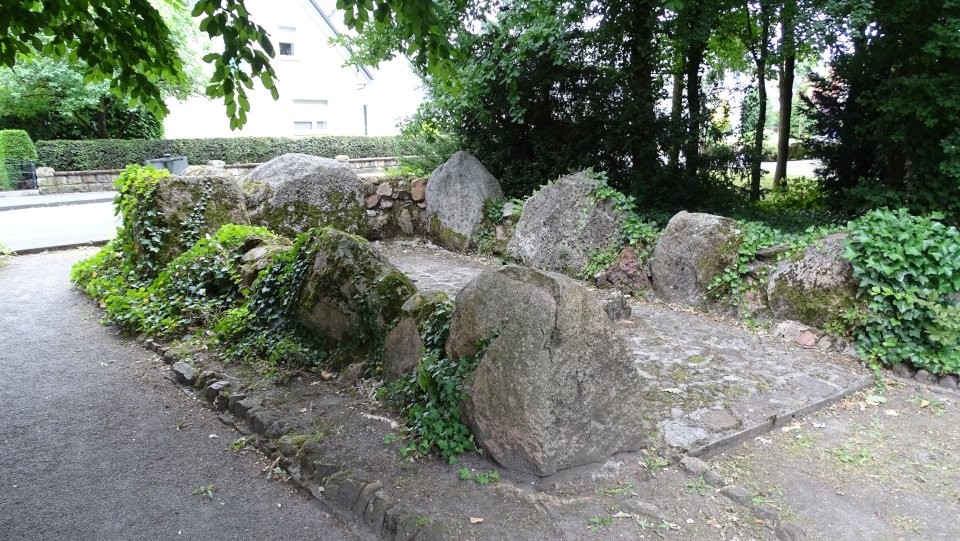 Hilter (Chambered Tomb) by Nucleus