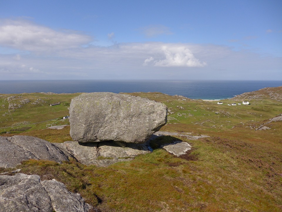 Clach na Ban-righ (Rocking Stone) by thelonious