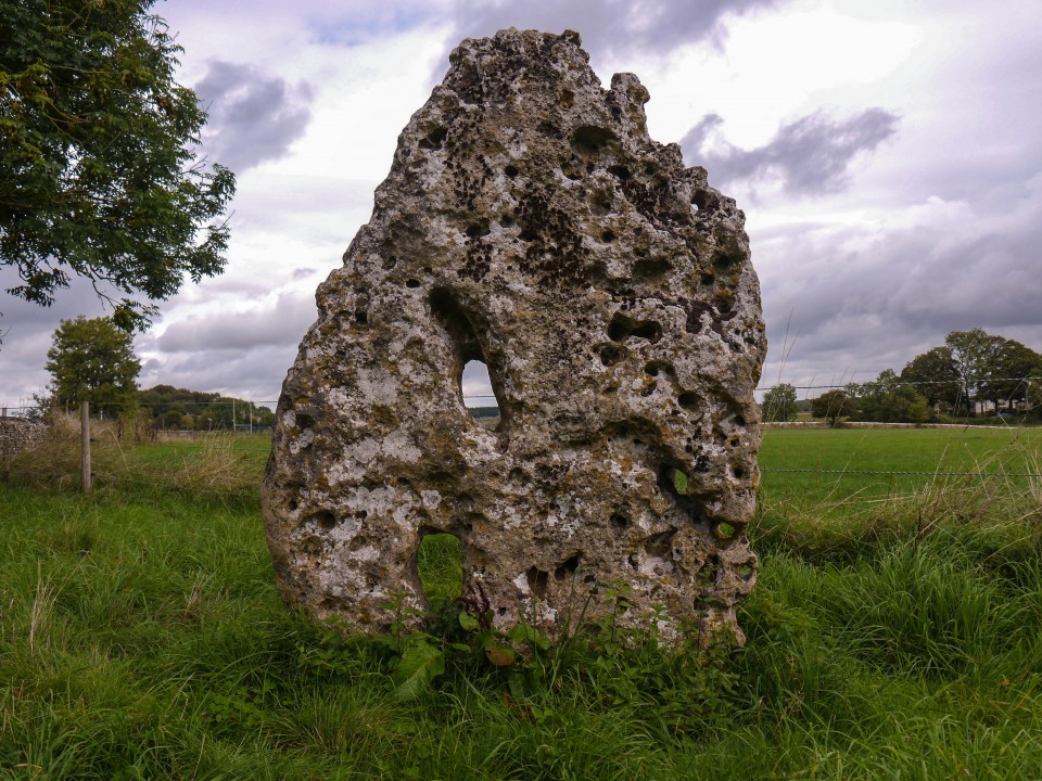 The Longstone of Minchinhampton (Standing Stone / Menhir) by Meic