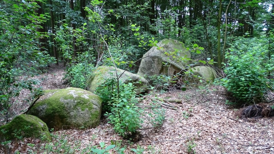 Lahn 3 (Chambered Tomb) by Nucleus