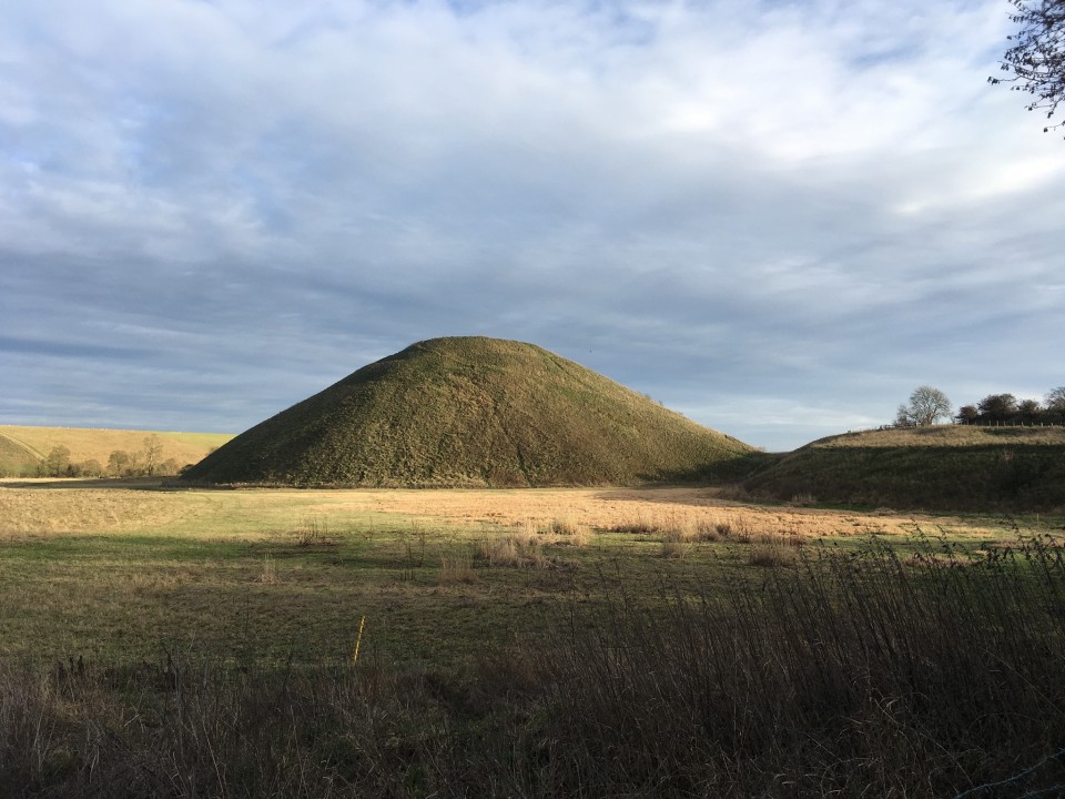 Silbury Hill (Artificial Mound) by Spiddly