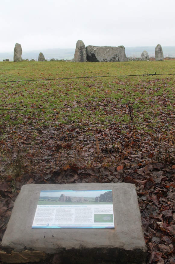 Loanhead of Daviot (Stone Circle) by ruskus