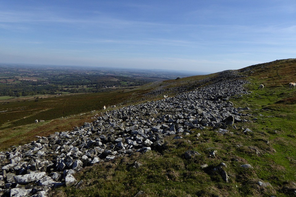 Titterstone Clee Hill (Hillfort) by thesweetcheat