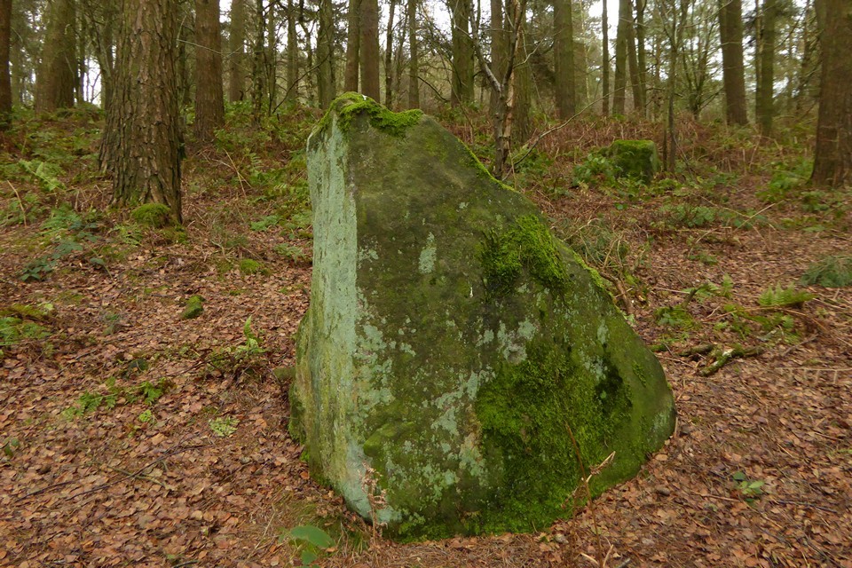 Doll Tor Standing Stone (Standing Stone / Menhir) by thesweetcheat