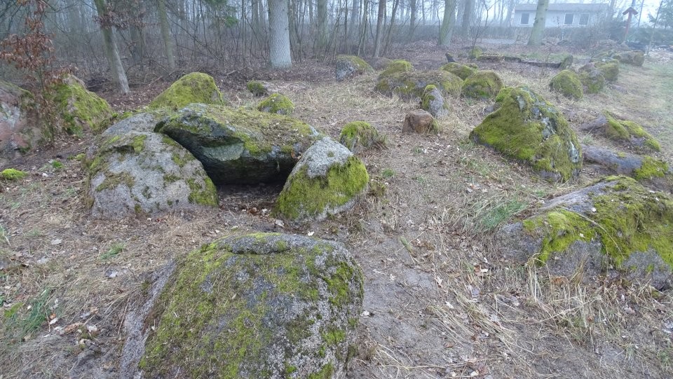 Leetze 5 (Chambered Tomb) by Nucleus