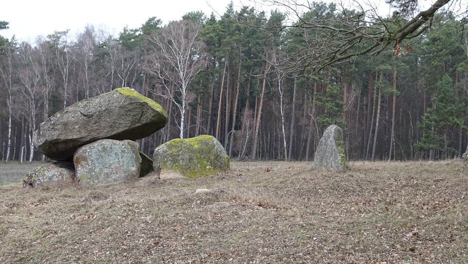 Bierstedt 1 (Chambered Tomb) by Nucleus