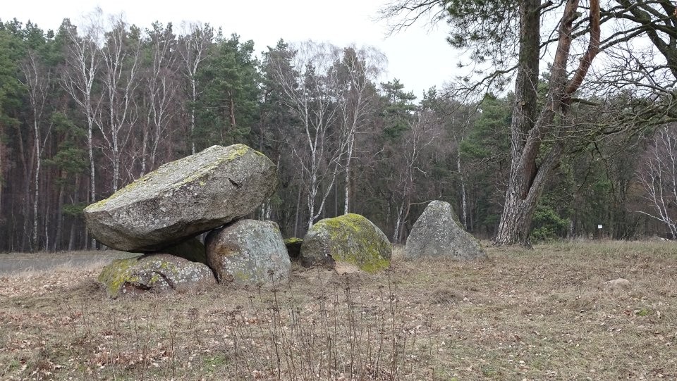 Bierstedt 1 (Chambered Tomb) by Nucleus
