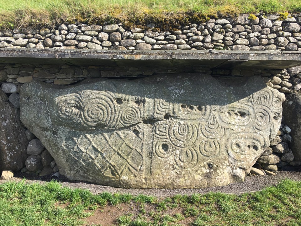 Newgrange (Passage Grave) by ryaner