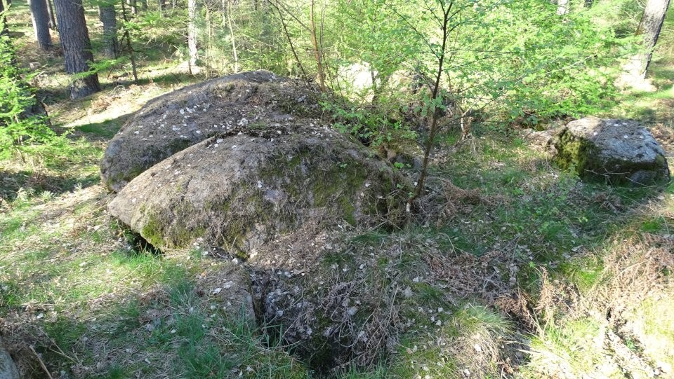 Tangeln 6 (Chambered Tomb) by Nucleus